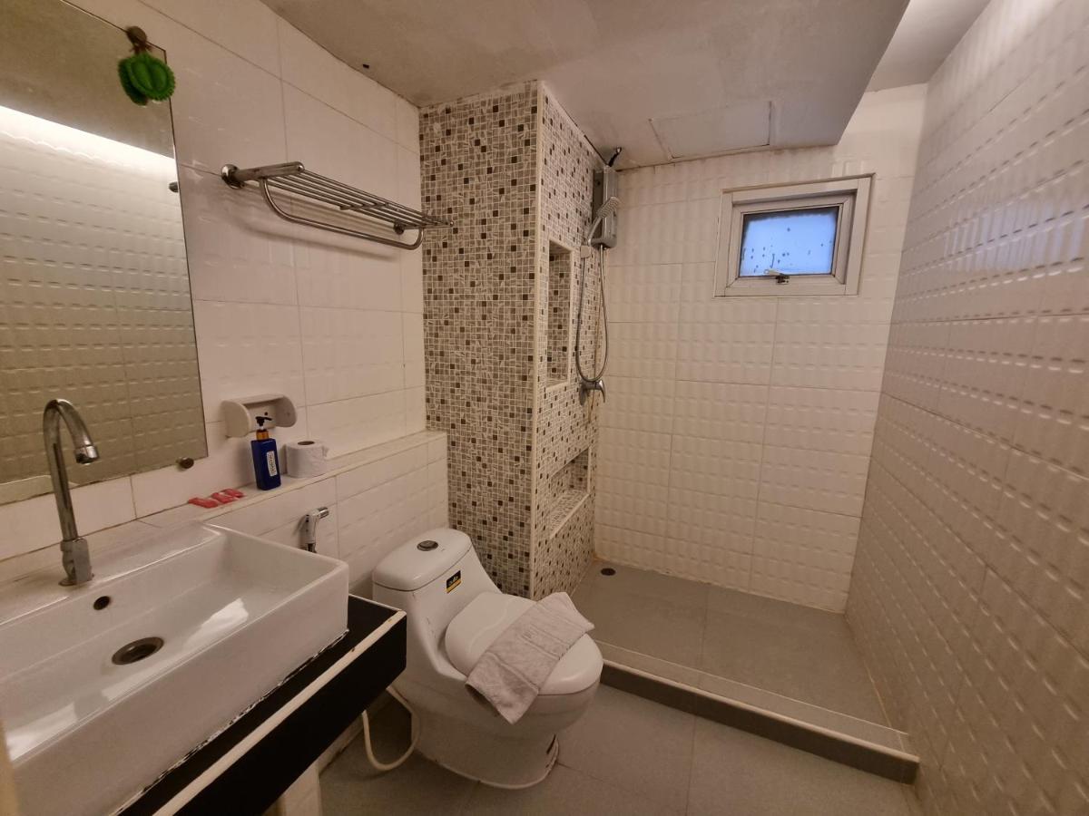 Cozi Hotel, होटल Bangkok