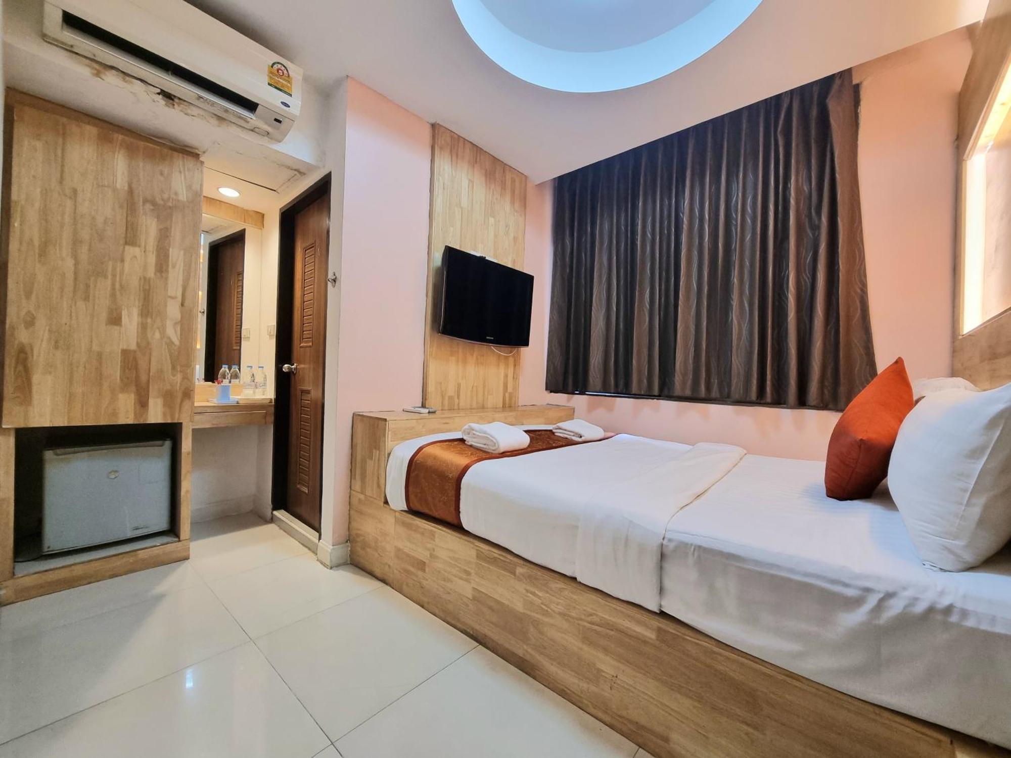 Cozi Hotel, होटल 3*