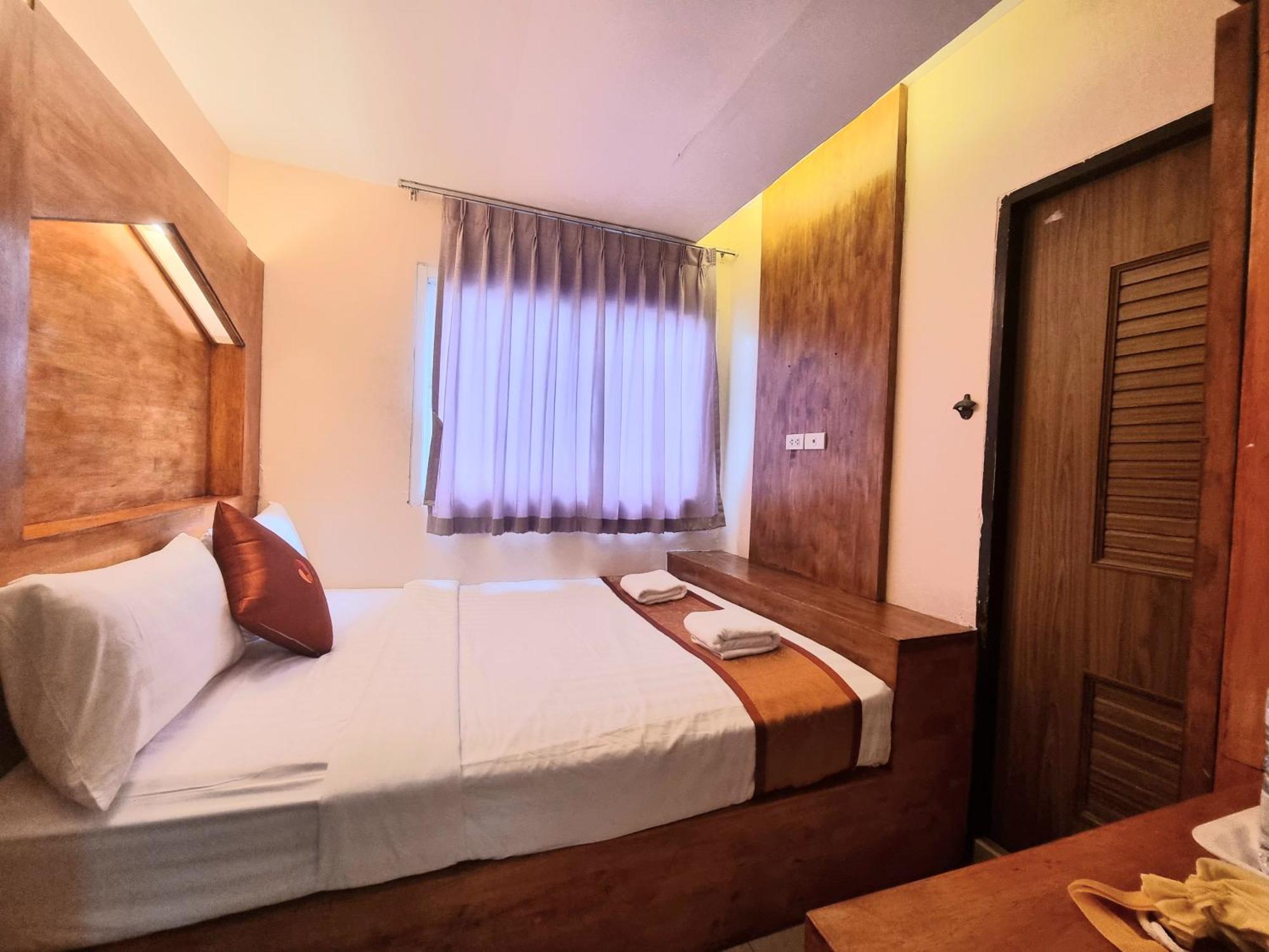 होटल Cozi Hotel,