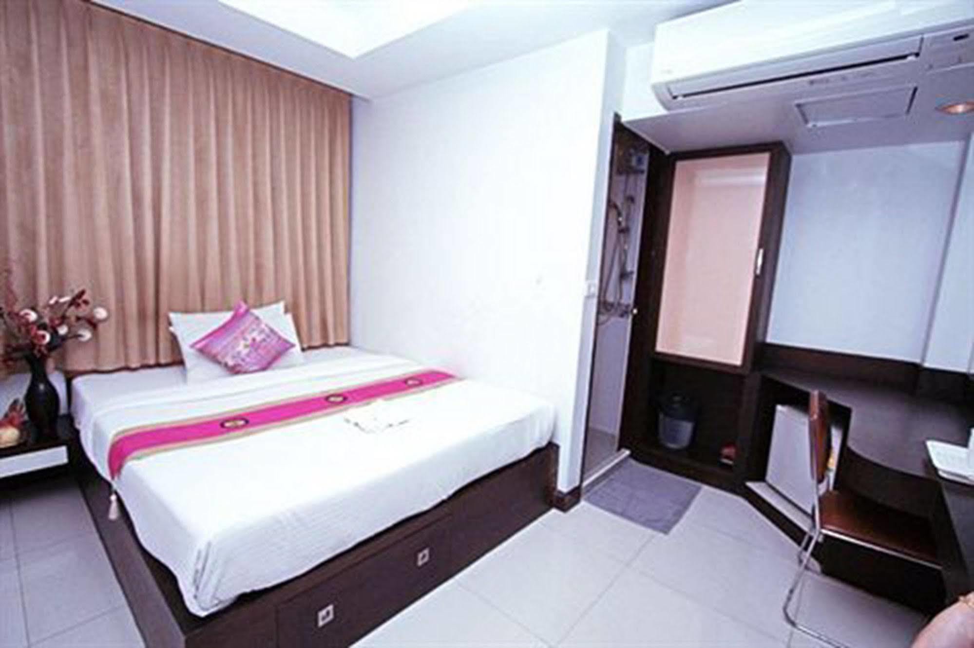 होटल Cozi Hotel,