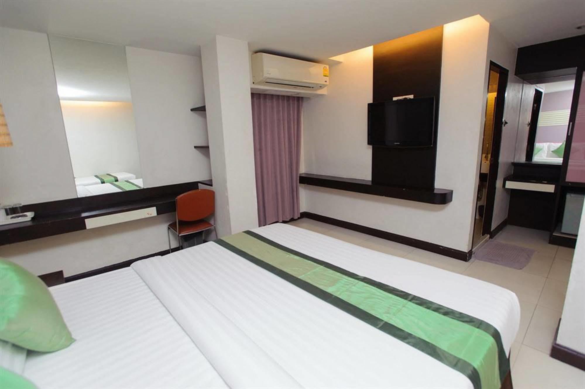 Cozi Hotel, होटल Bangkok