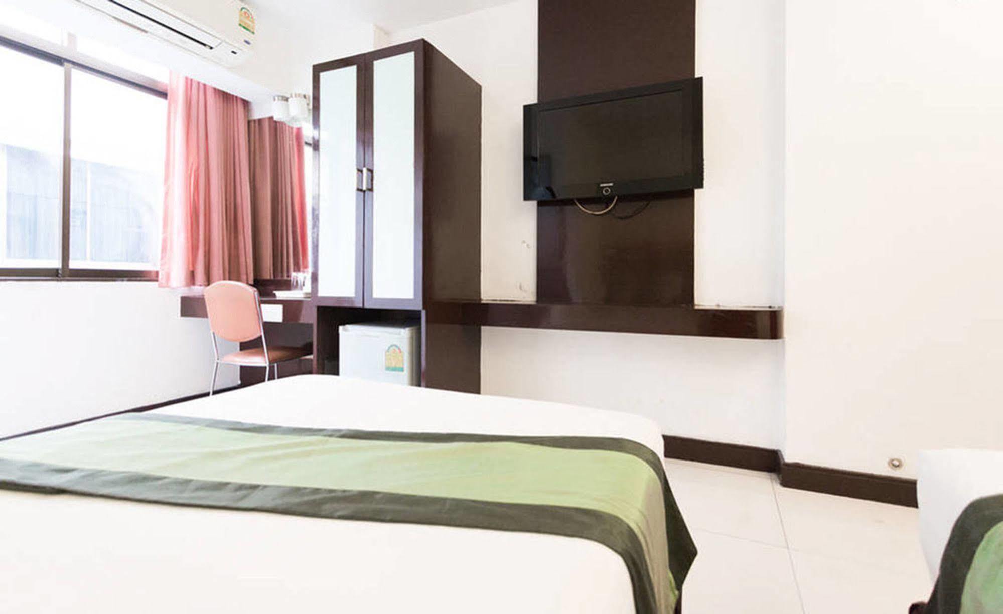 Cozi Hotel, होटल 3*